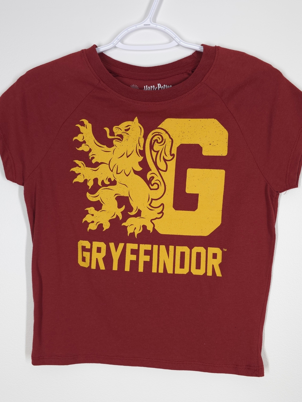 Harry Potter Gryffindor Graphic T-Shirt Women’s M Wizarding World. NWOT